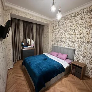 4 Bedroom Ln City Апартаменты